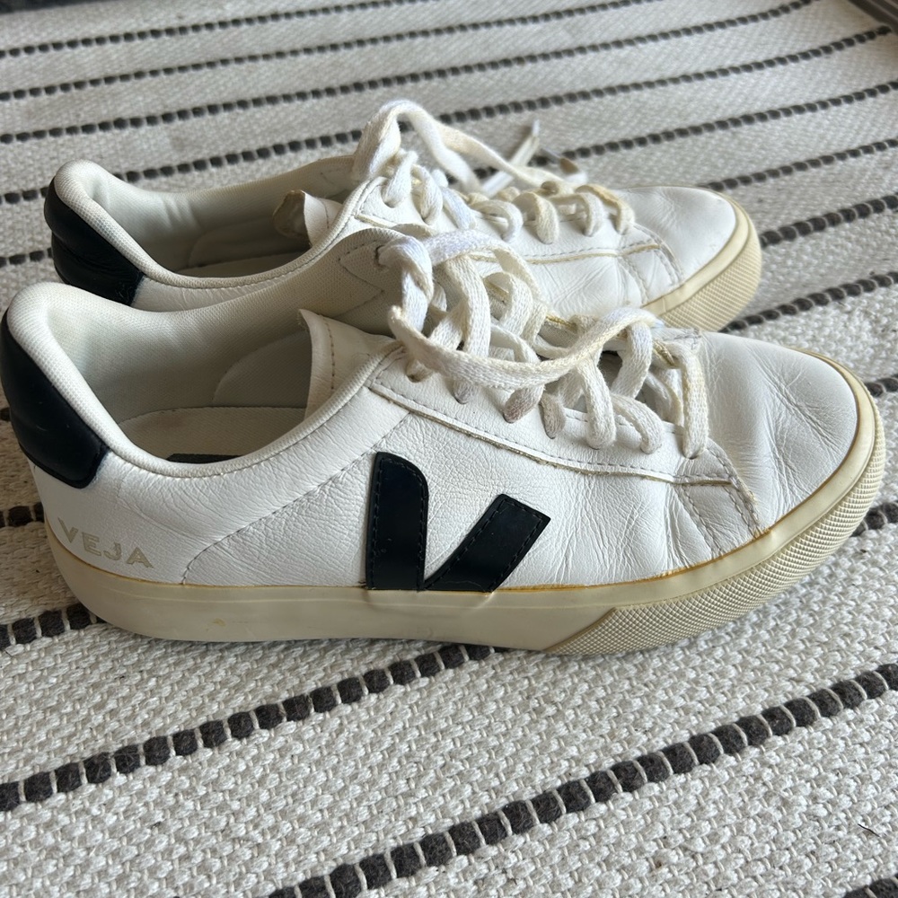 Veja Campo Sneakers Womens size 7